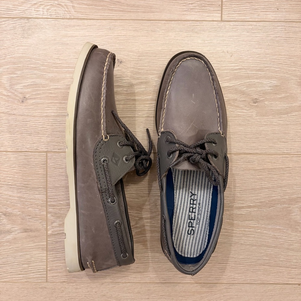 Sperry Men's Brown Leather Boat Shoes with Cream Sole